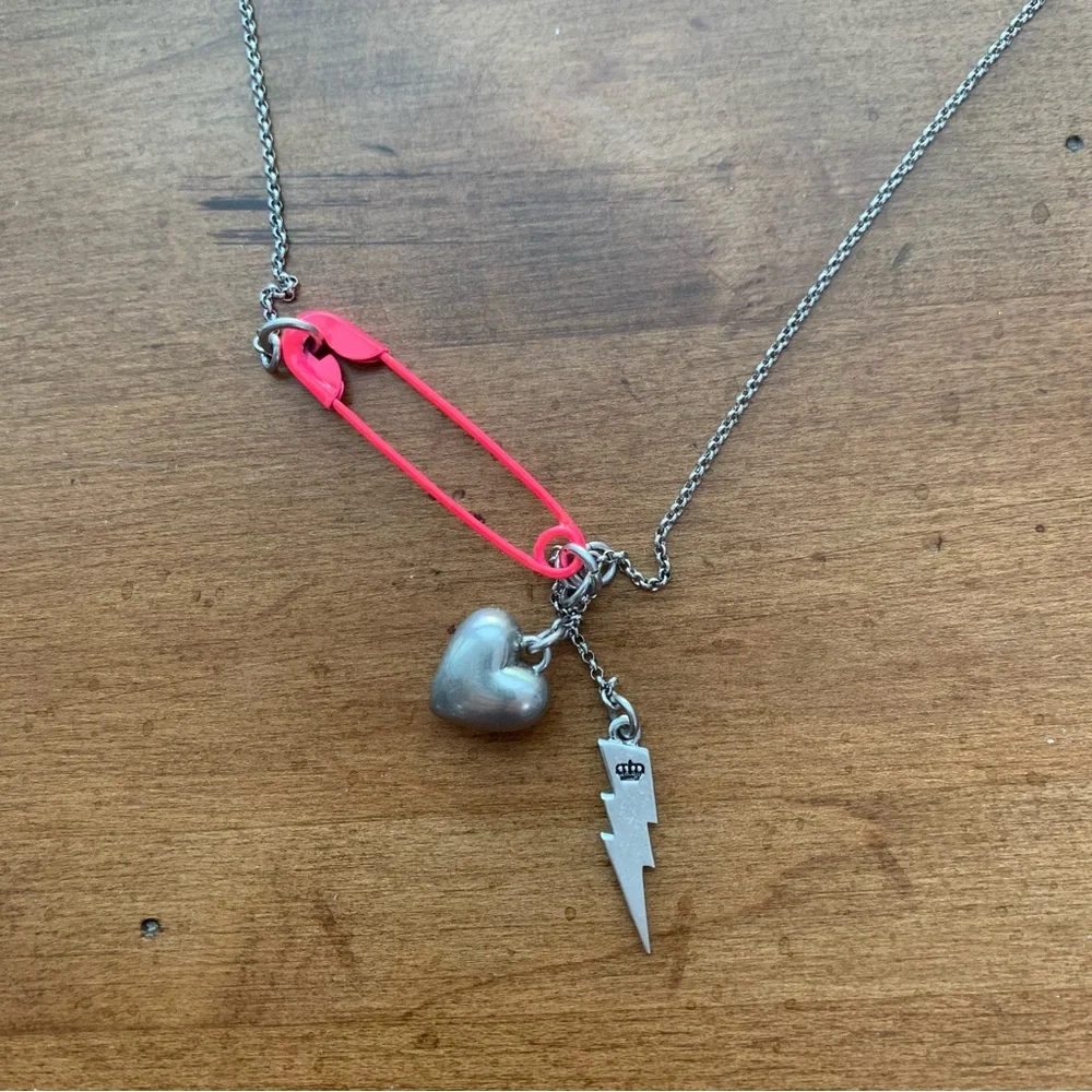 Juicy Couture Pam Gela Pink Safety Pin with Silver Charms Silver Chain Necklace - Picture 4 of 5